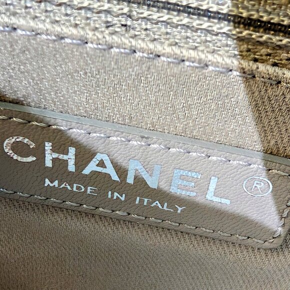 Chanel Blue Caviar Wallet on Chain (WOC) - Picture 14 of 16